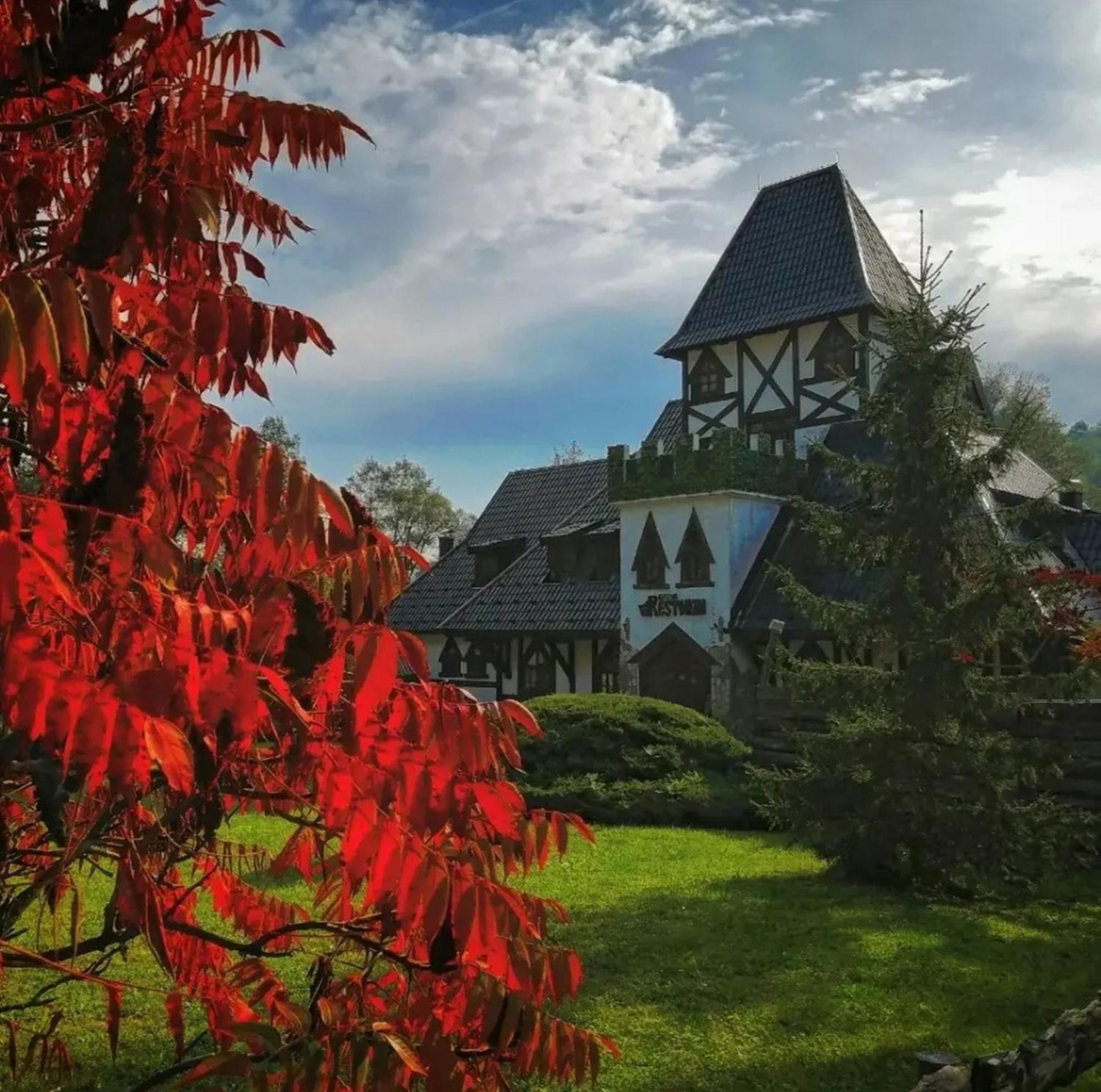 Kraljevsko Selo Kotromanicevo Hotel Doboj Exterior photo