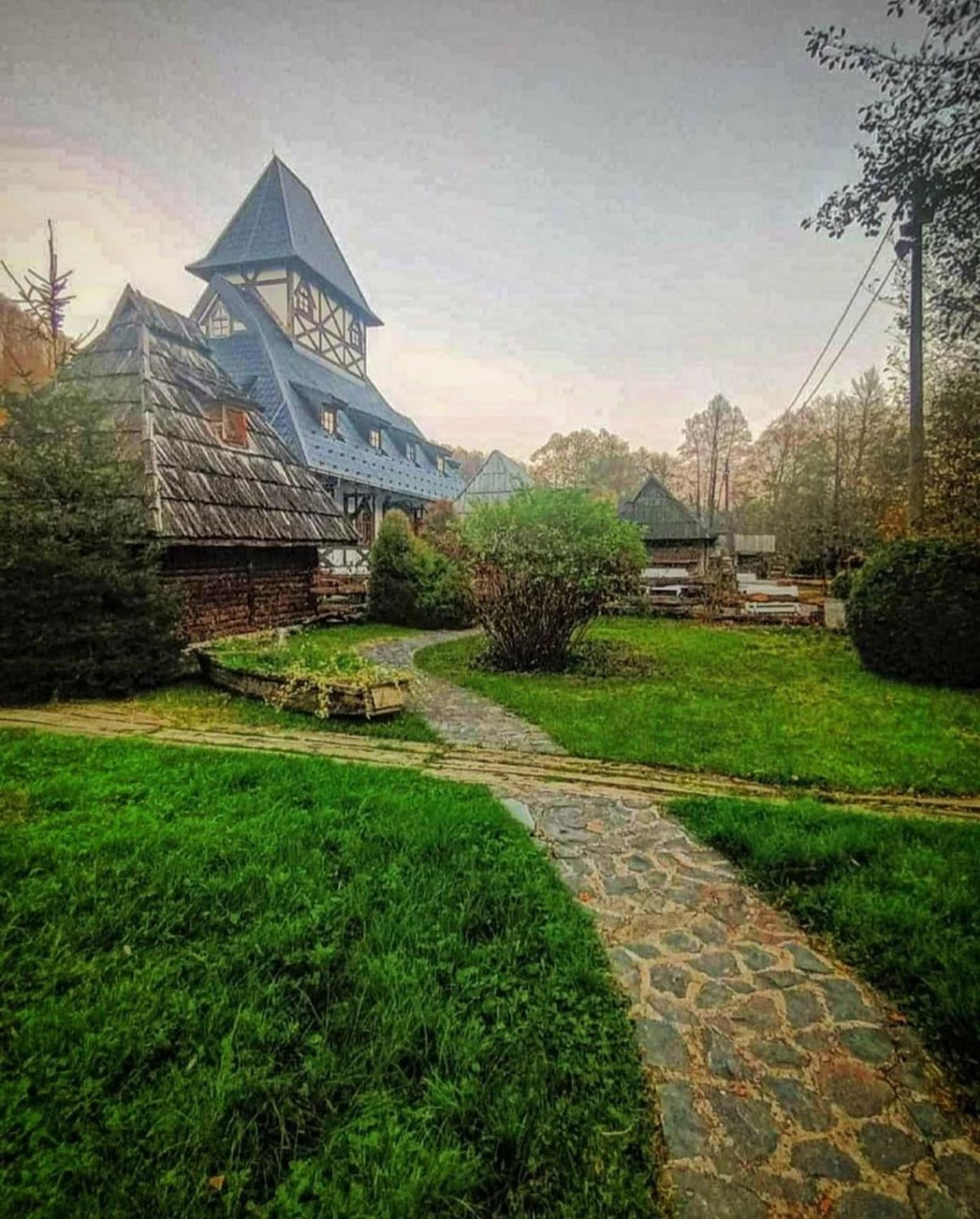 Kraljevsko Selo Kotromanicevo Hotel Doboj Exterior photo