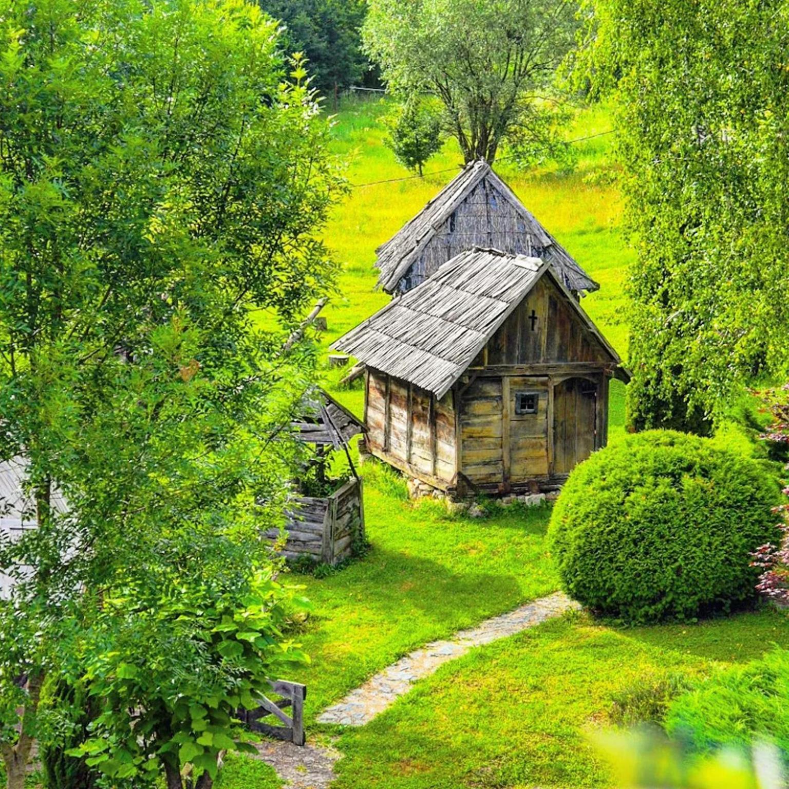 Kraljevsko Selo Kotromanicevo Hotel Doboj Exterior photo