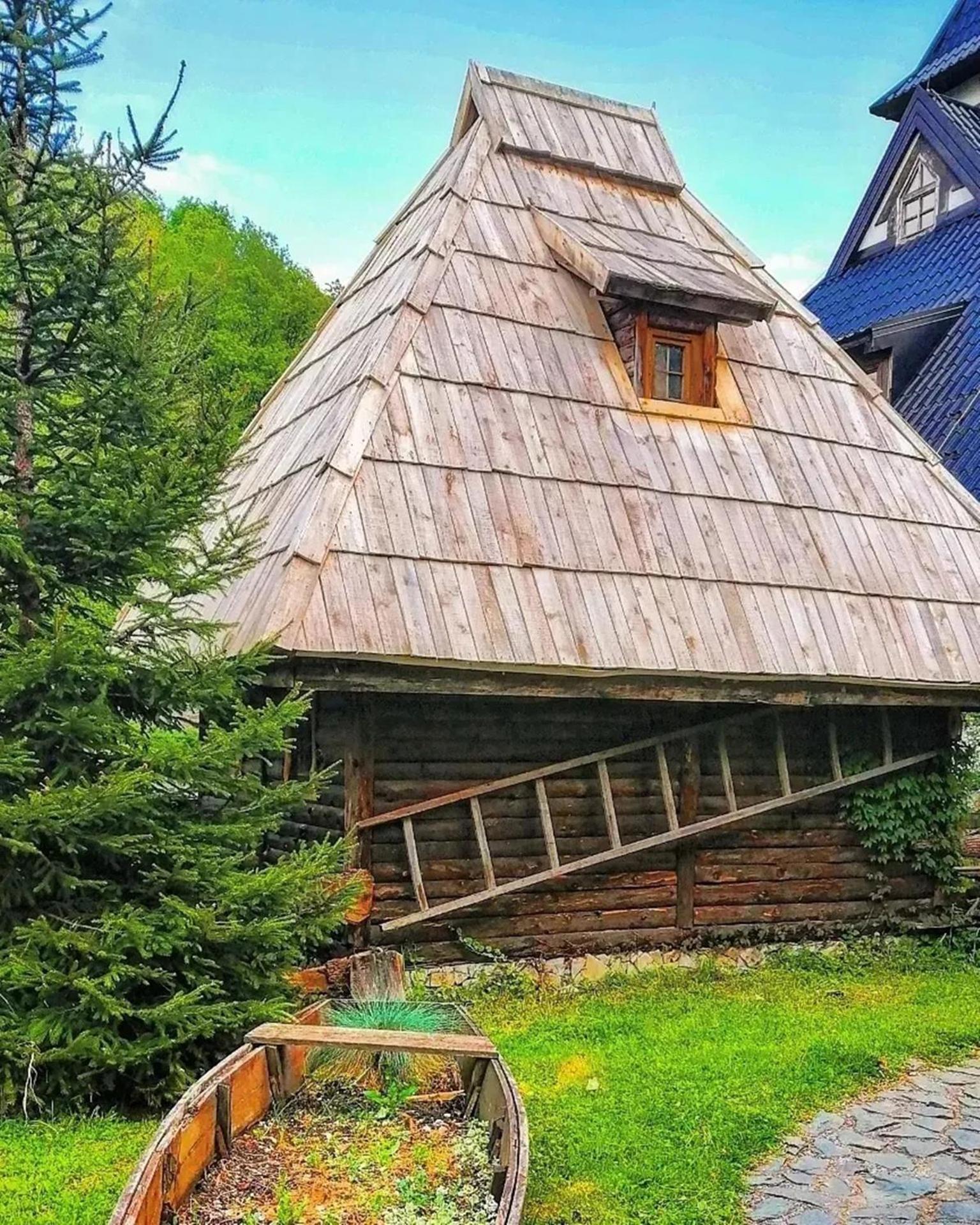 Kraljevsko Selo Kotromanicevo Hotel Doboj Exterior photo